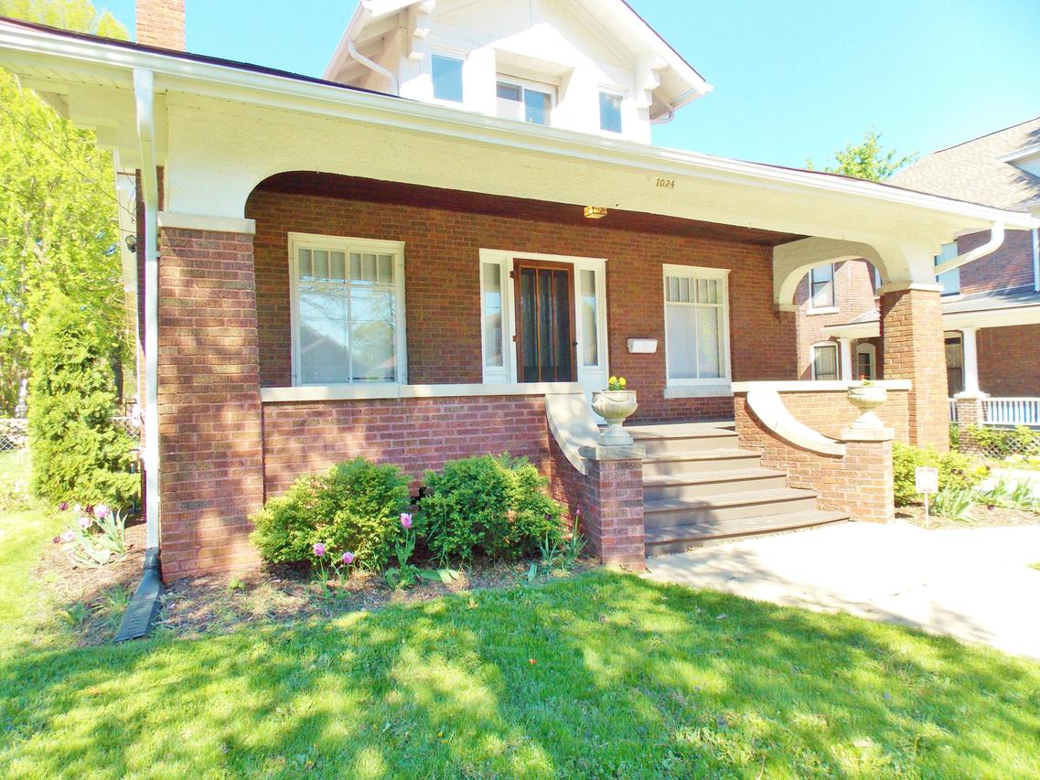 1024 S Maple Ave., Freeport, IL 61032