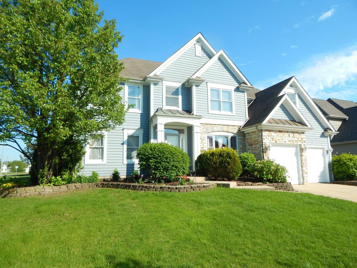 2705 Harlstone Dr., Aurora, IL 60502