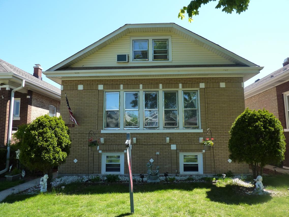 6115 W Waveland Ave., Chicago, IL 60634