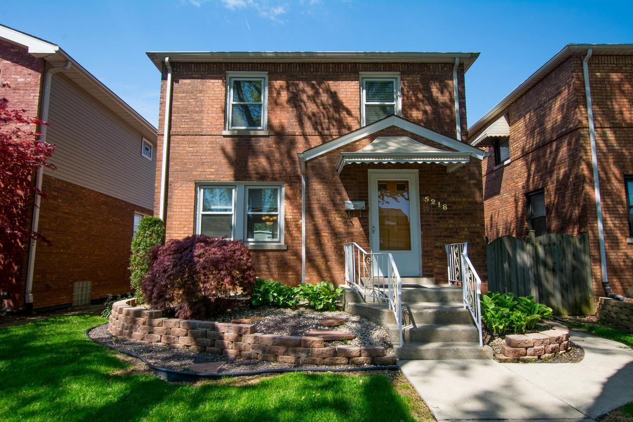 5218 S Menard Ave., Chicago, IL 60638