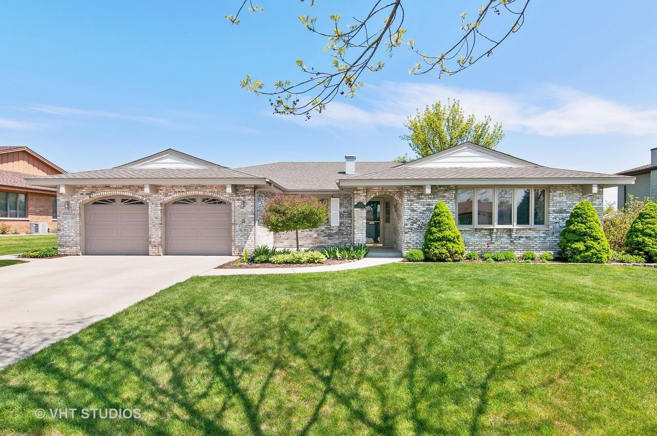 107 Caryville Ln., Schaumburg, IL 60193