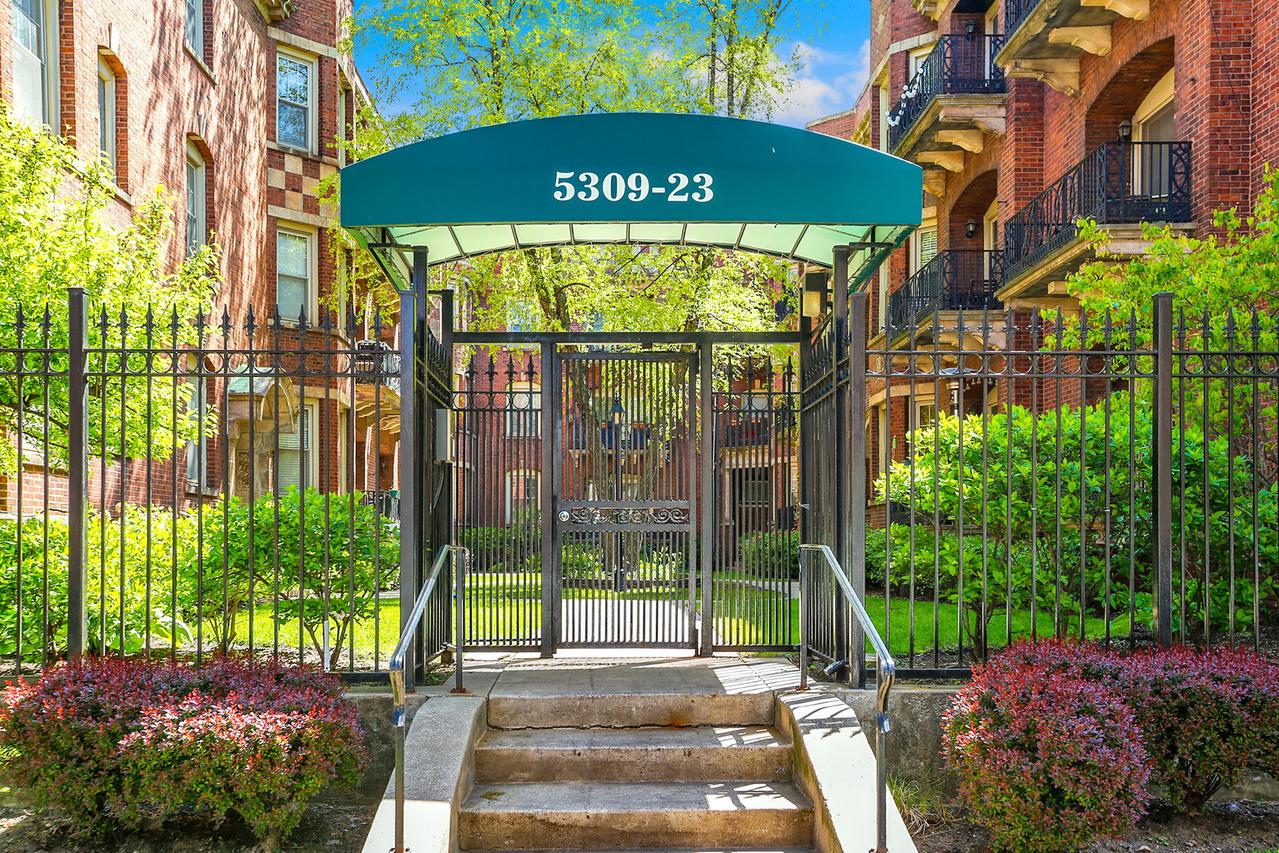 5315 S Harper Ave. #2, Chicago, IL 60615