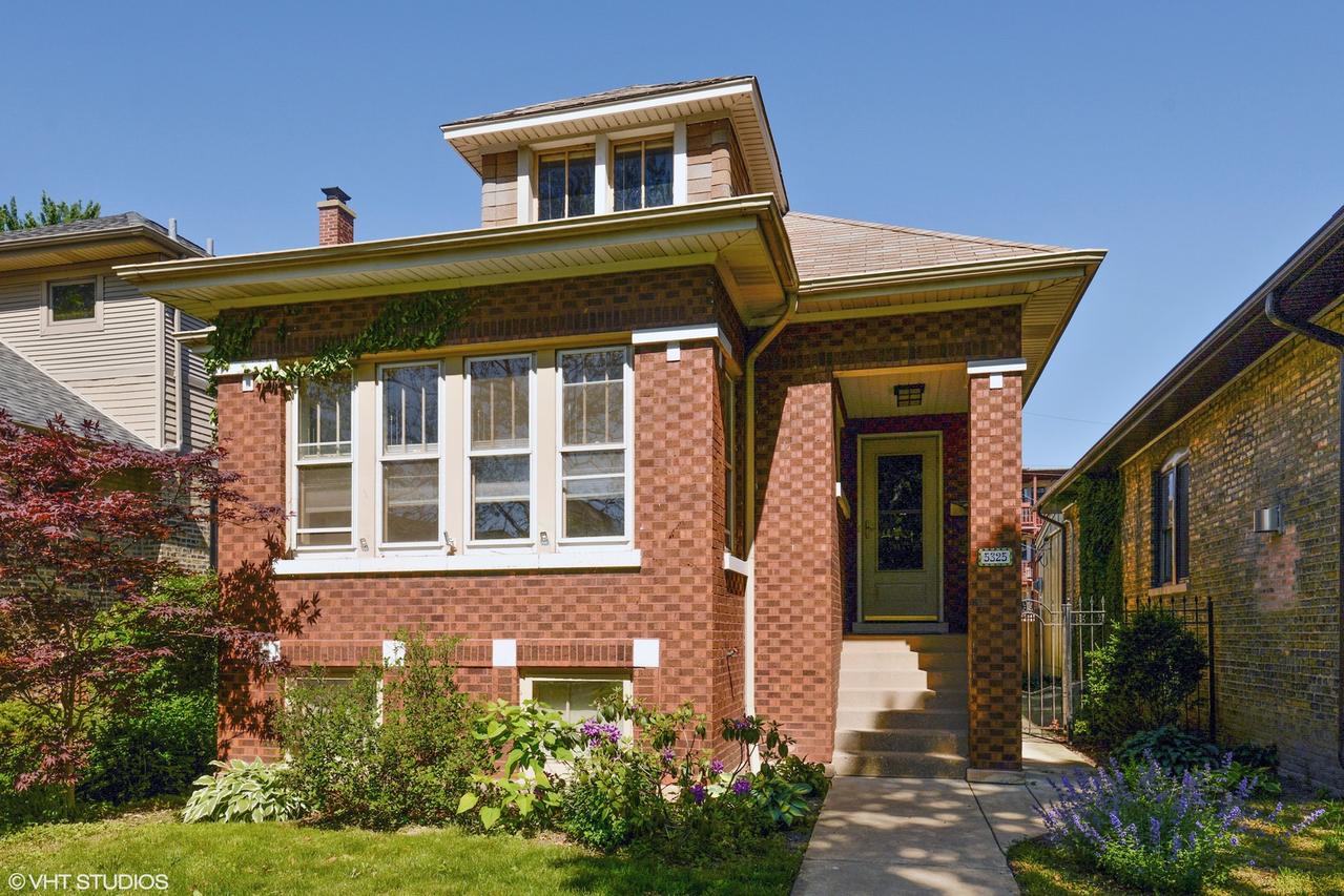 5325 N Spaulding Ave., Chicago, IL 60625