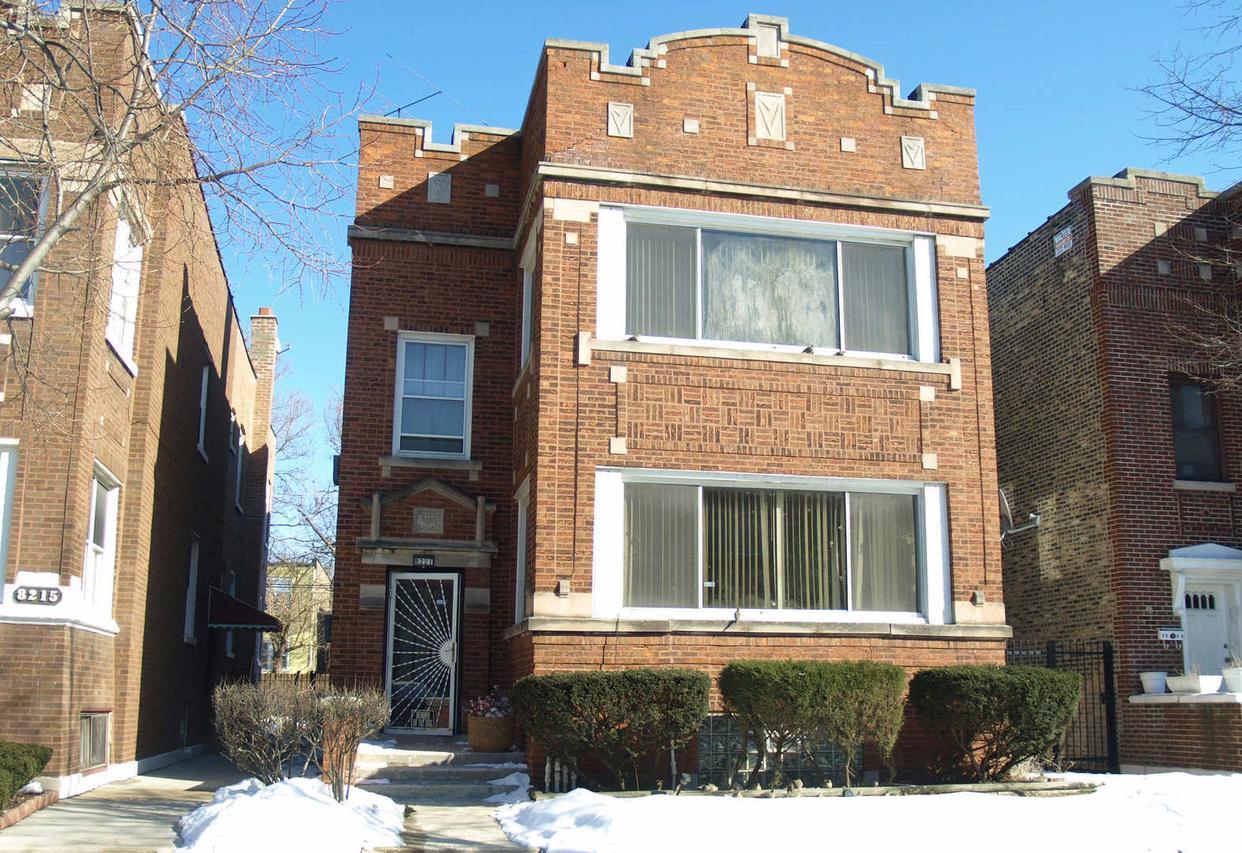 8221 S Peoria St., Chicago, IL 60620