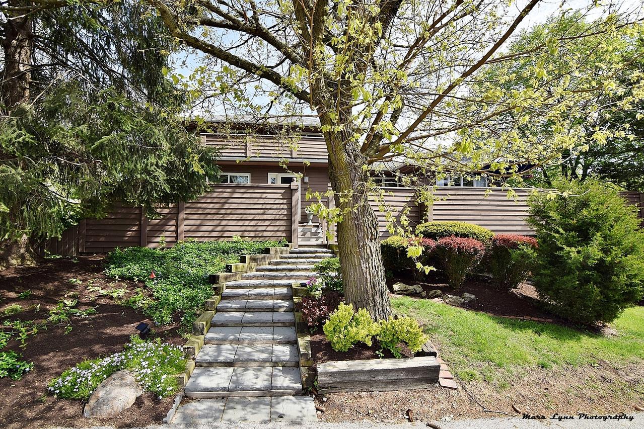 802 Evernia Ct., Geneva, IL 60134