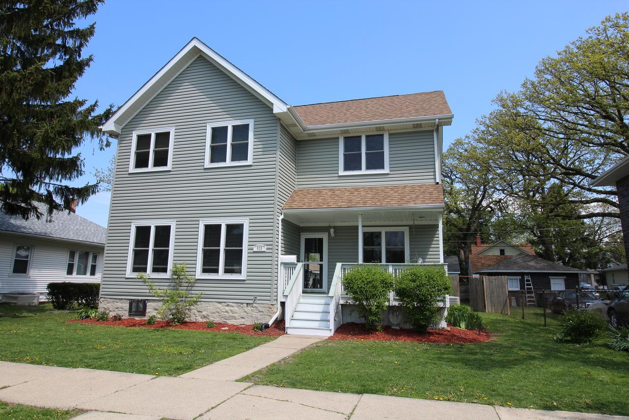825 Singer Ave., Lemont, IL 60439