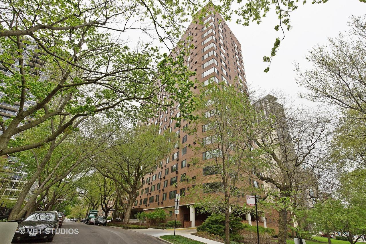 3100 N Lake Shore Dr. #1302, Chicago, IL 60657