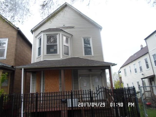 8716 S Escanaba Ave., Chicago, IL 60617