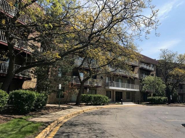 5450 Astor Ln. #205, Rolling Meadows, IL 60008