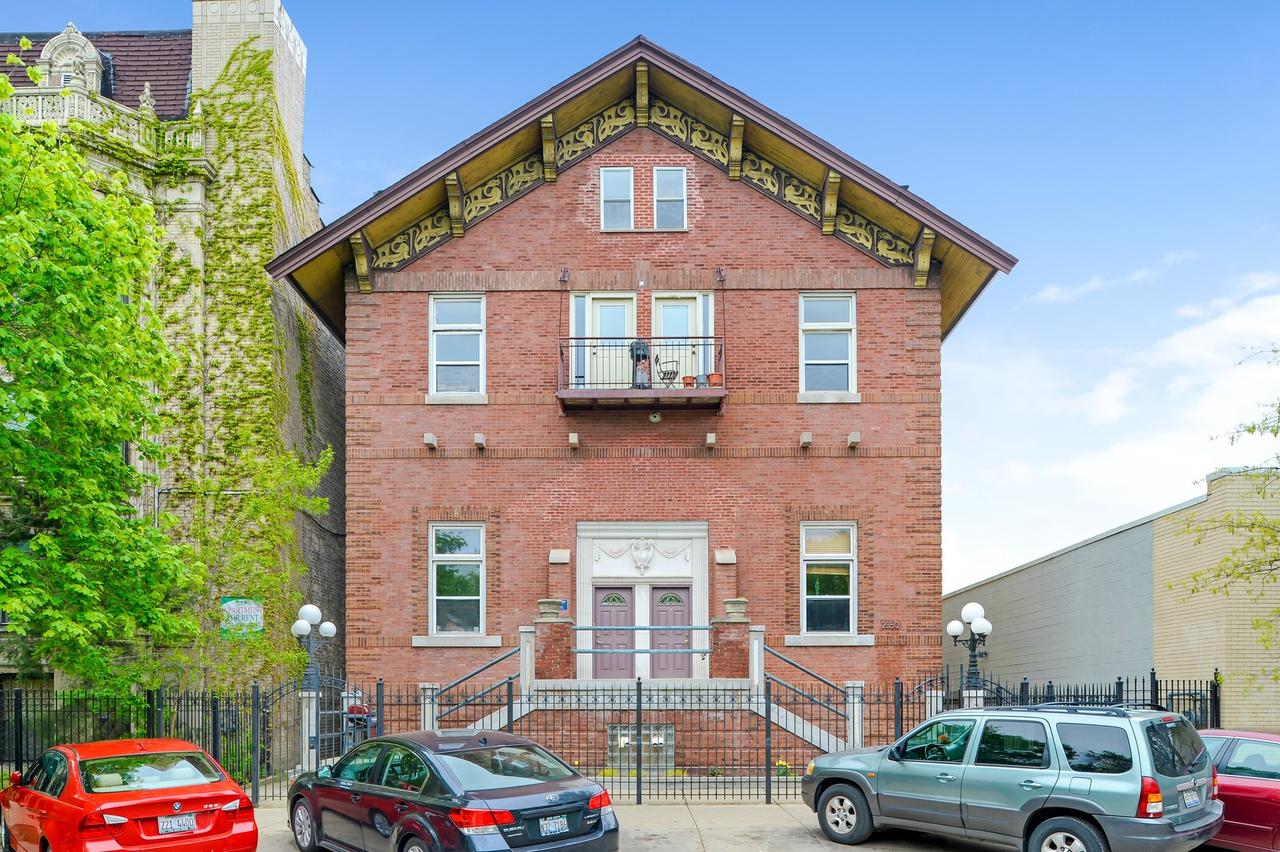 2350 N Kedzie Ave. #H, Chicago, IL 60647