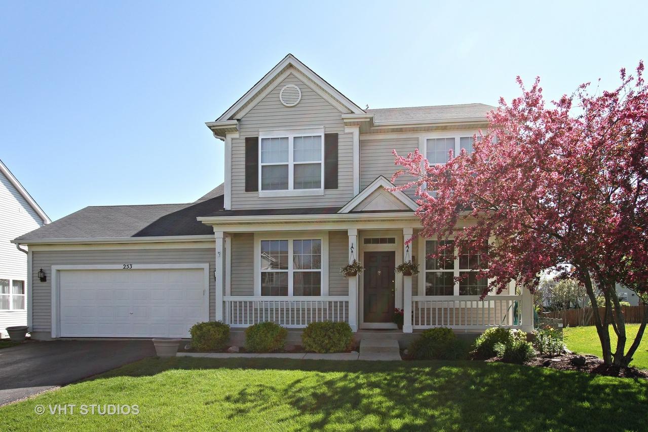 253 S Springside Dr., Round Lake, IL 60073