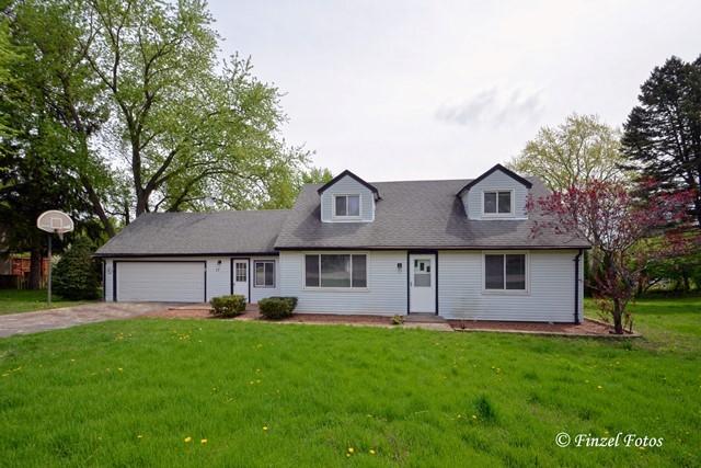 17 Meadow Ln., Oakwood Hills, IL 60013