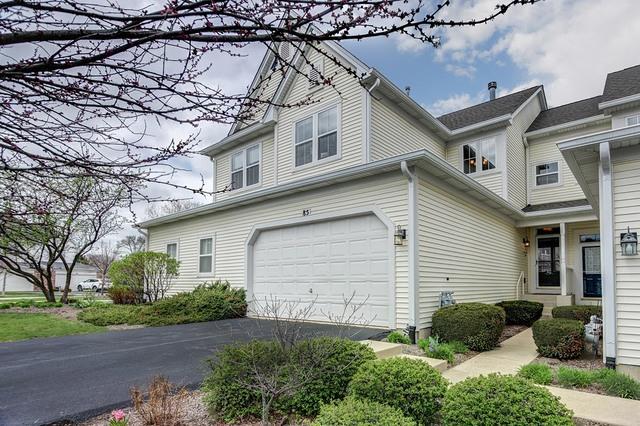 85 Tanglewood Dr., Glen Ellyn, IL 60137