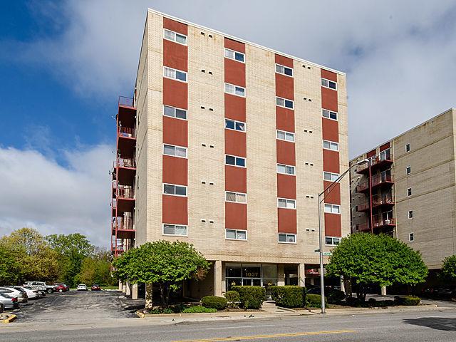 1037 Des Plaines Ave. #502, Forest Park, IL 60130
