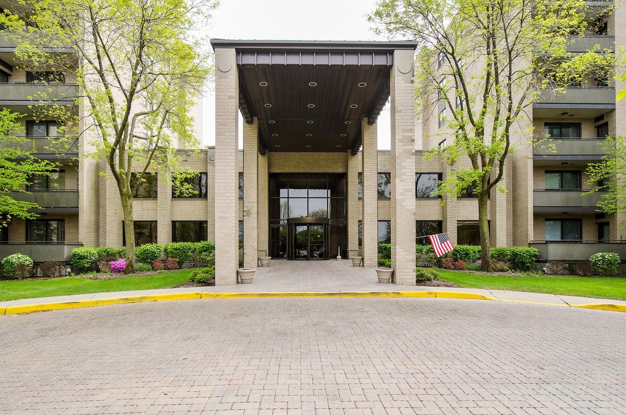 4545 W Touhy Ave. #324, Lincolnwood, IL 60712