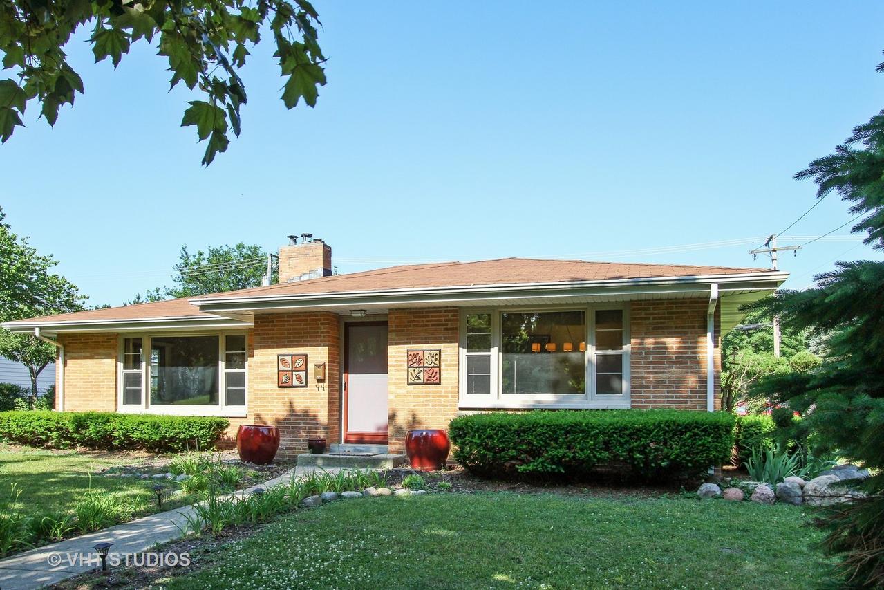 186 Ellsworth St., Crystal Lake, IL 60014