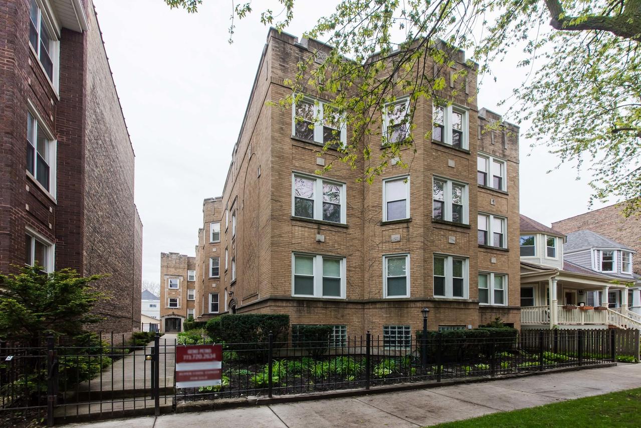 1529 W Rosemont Ave. #1N, Chicago, IL 60660