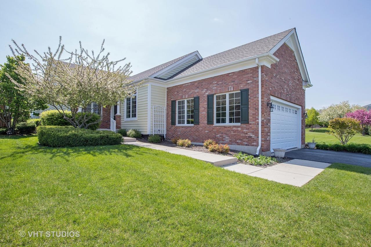 4229 Weatherstone Rd., Crystal Lake, IL 60014