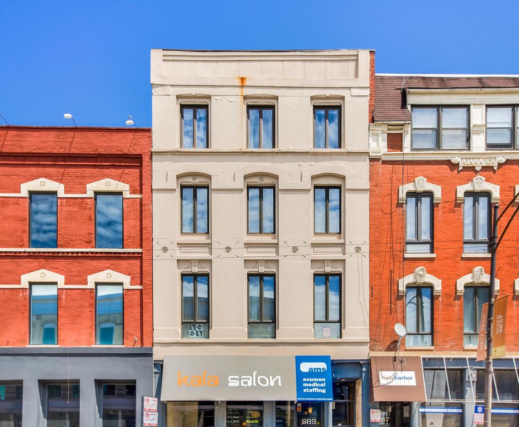 689 N Milwaukee Ave. #2, Chicago, IL 60642