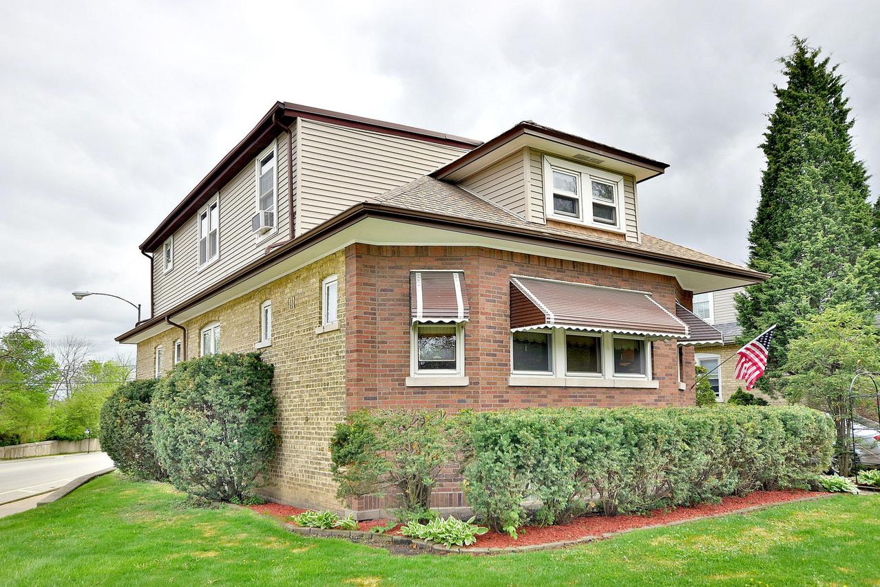 6343 N Sayre Ave., Chicago, IL 60631