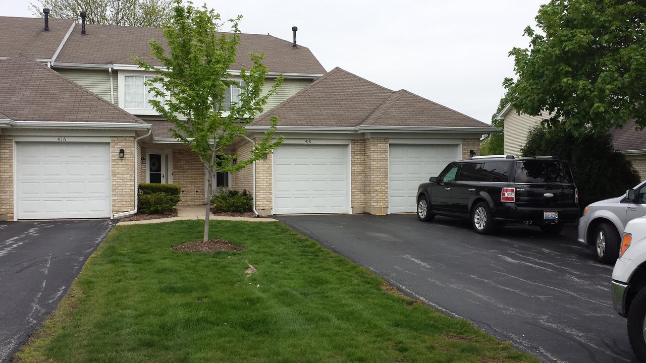 418 Lakeview Cir., Bolingbrook, IL 60440