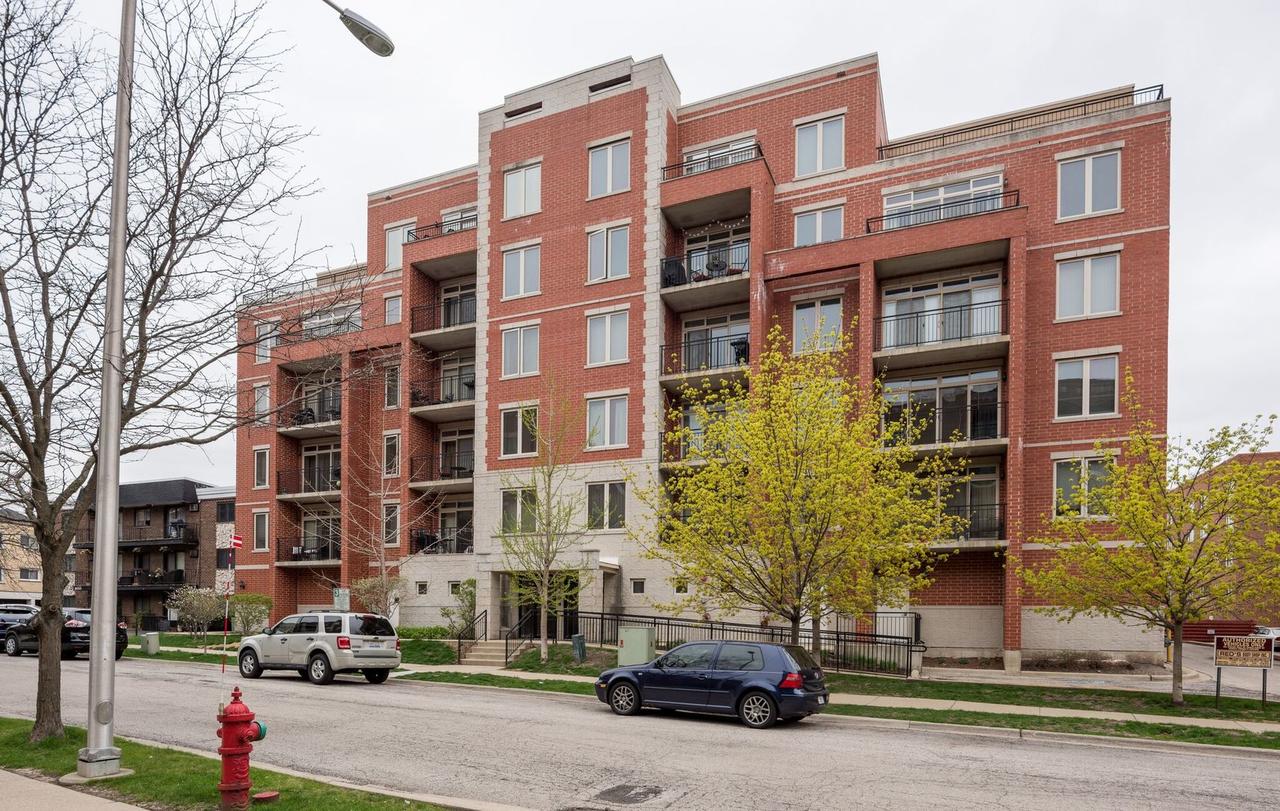 1670 Mill St. #504, Des Plaines, IL 60016