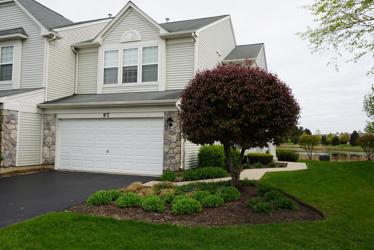 97 W Chatham Ln., Round Lake, IL 60073