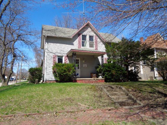 271 W Pine St., Canton, IL 61520