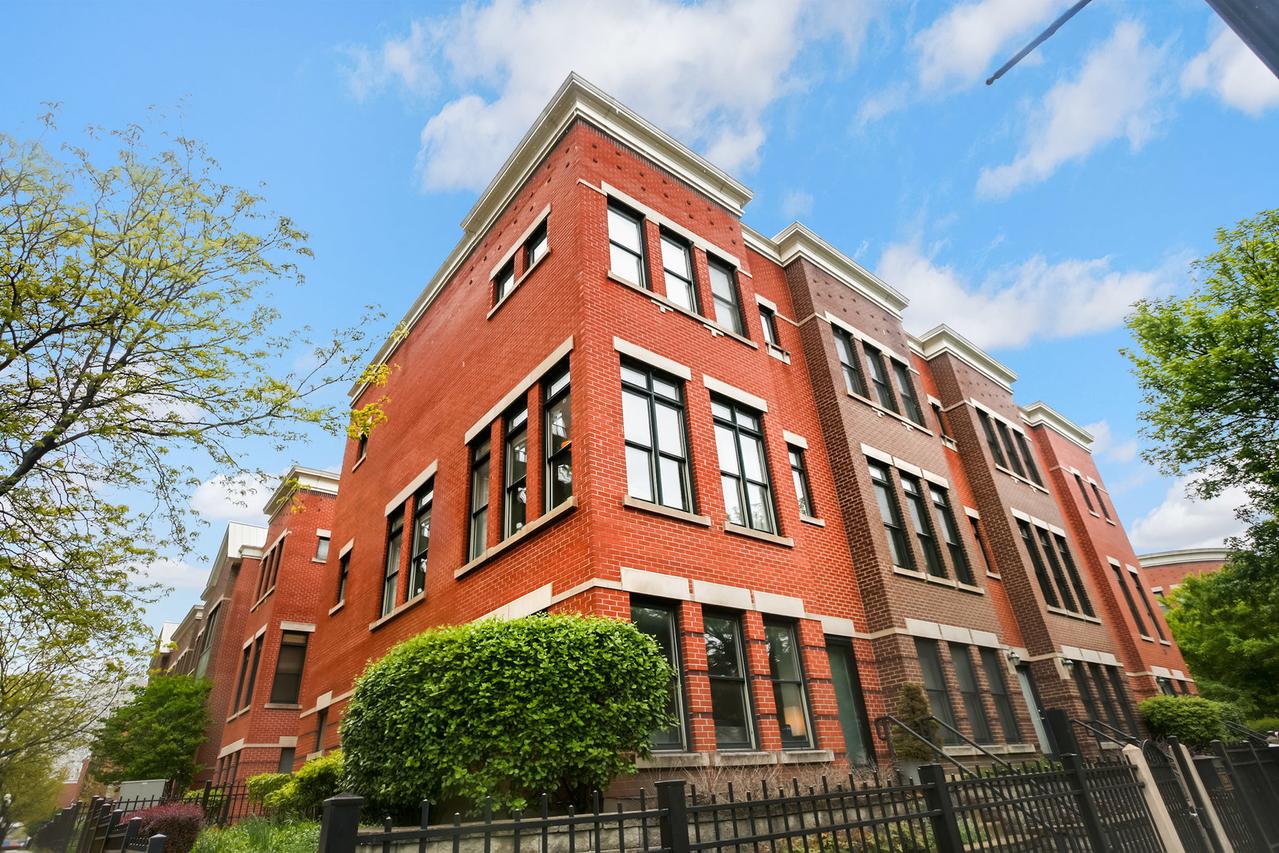 1516 S Halsted St., Chicago, IL 60607