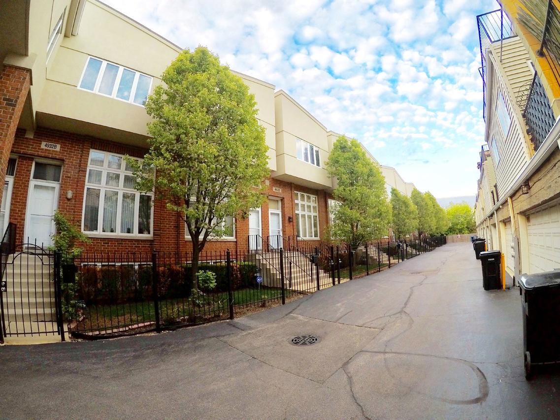 4932 W Lawrence Ave. #C, Chicago, IL 60630