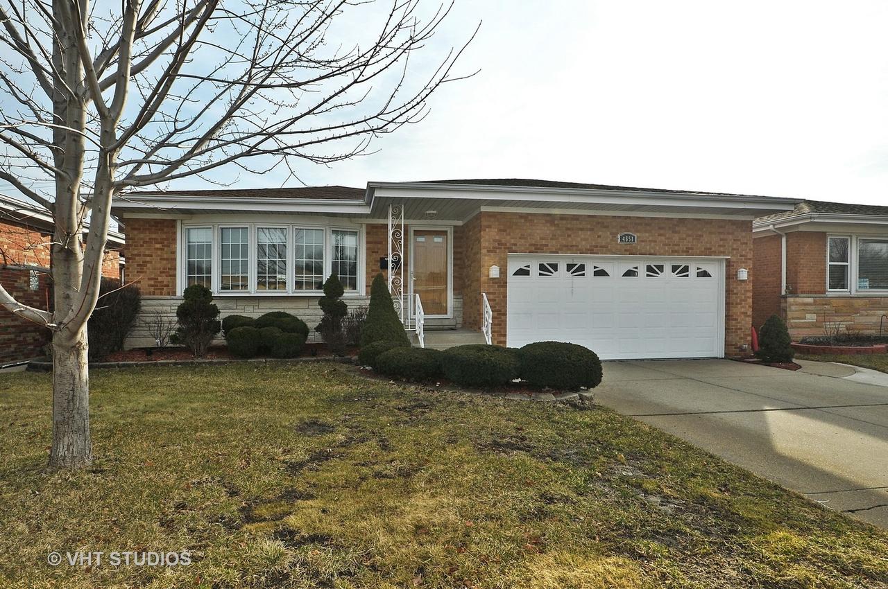 4651 N Forestview Ave., Chicago, IL 60656