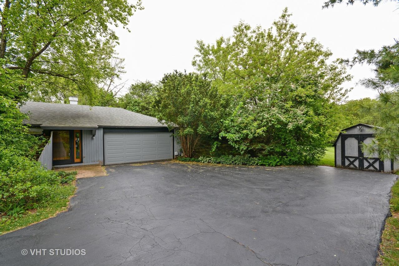 40W681 Carriage Ct., St. Charles, IL 60175