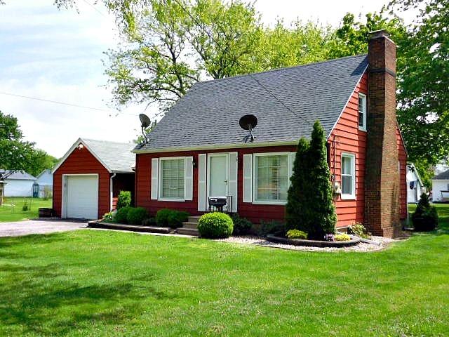 909 Laura Ave., Streator, IL 61364