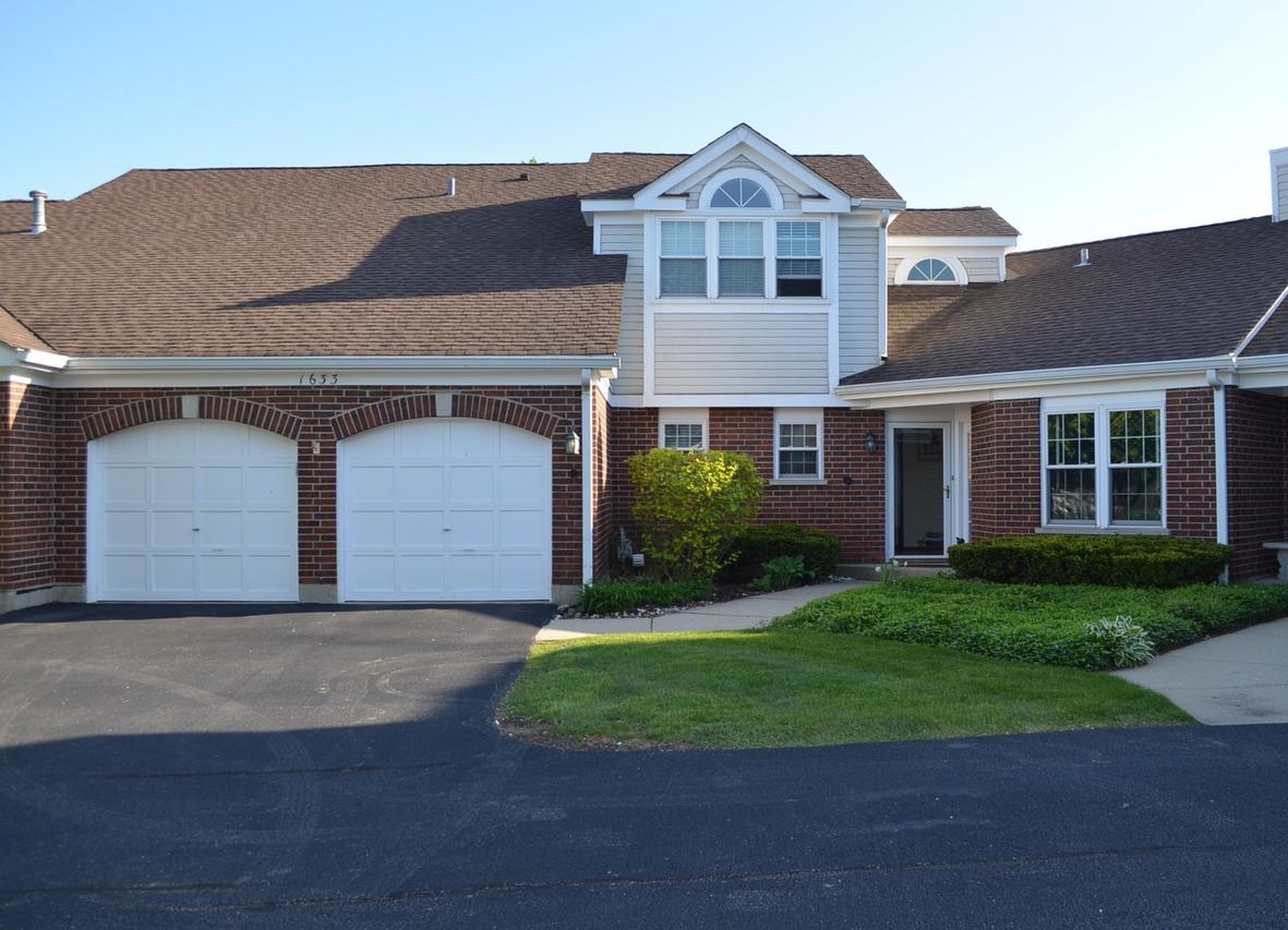 1633 Glengarry Ct., Algonquin, IL 60102