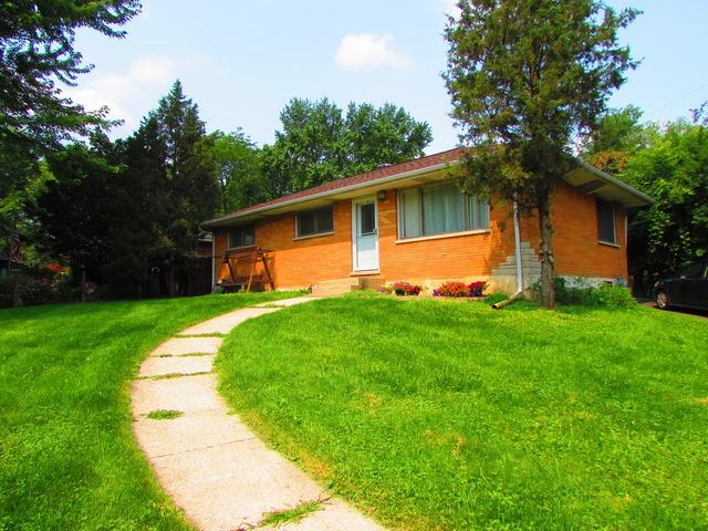 406 Village Rd., Willowbrook, IL 60527