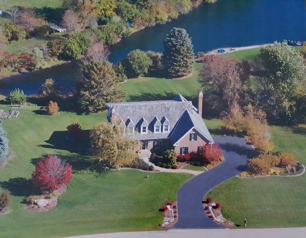 38W570 Barb Hill Dr., St. Charles, IL 60175