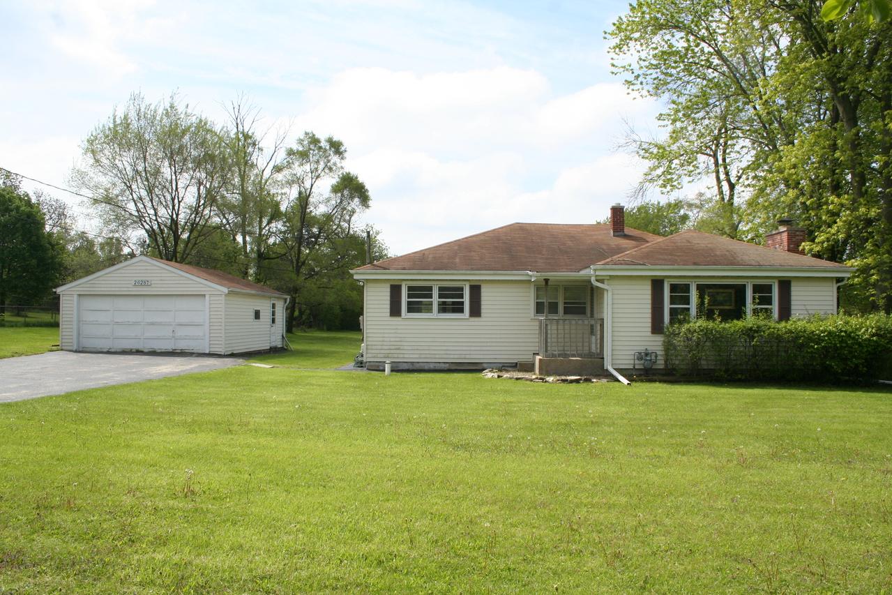 26287 W Ivanhoe Rd., Wauconda, IL 60084