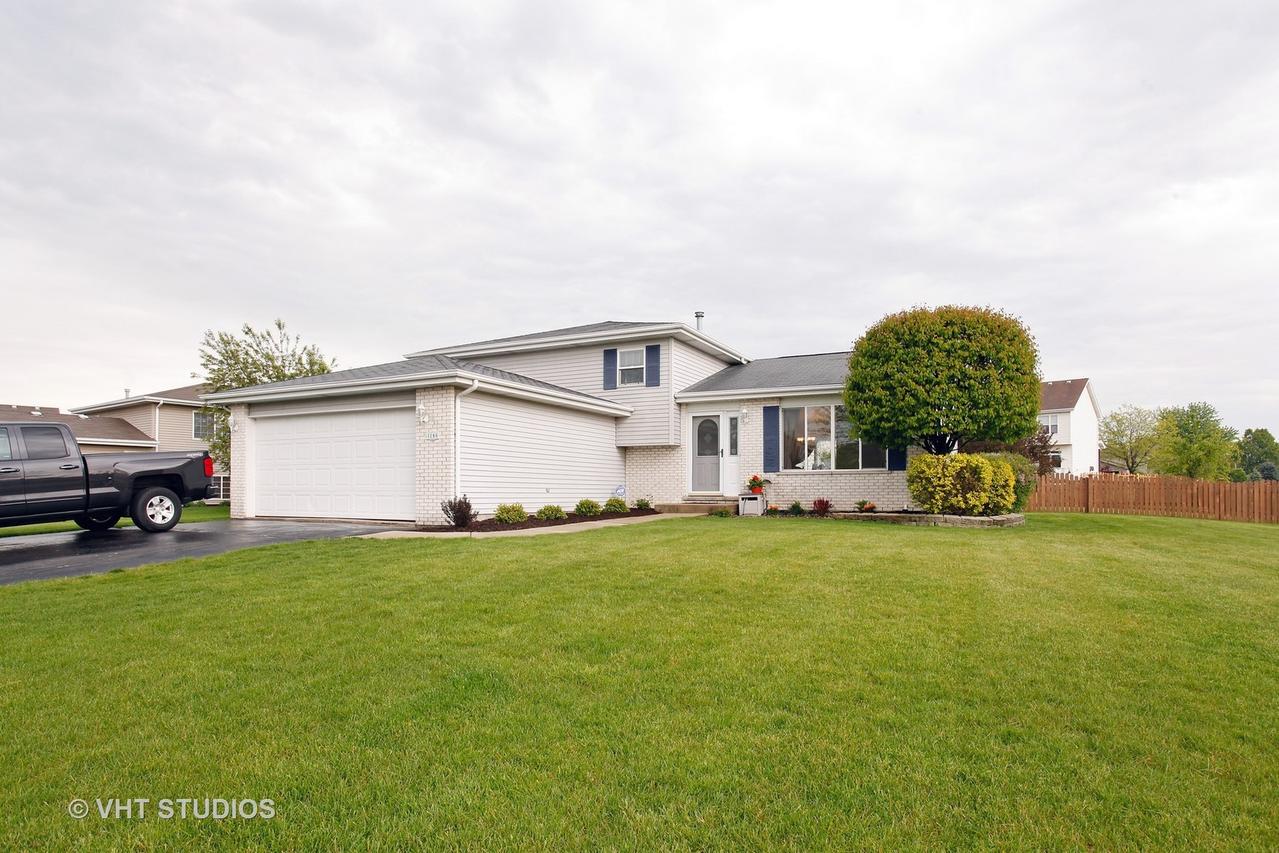1186 Liberty Ln., New Lenox, IL 60451