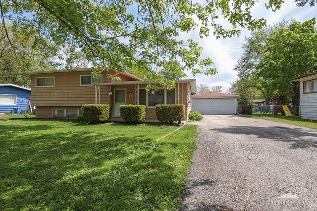 22 Greenfield Rd., Montgomery, IL 60538