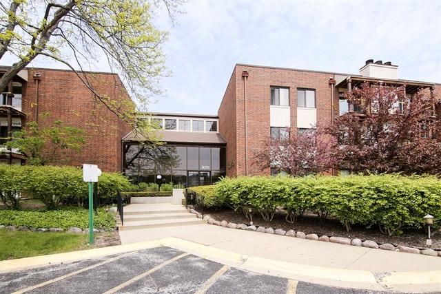 3070 Pheasant Creek Dr. #302, Northbrook, IL 60062
