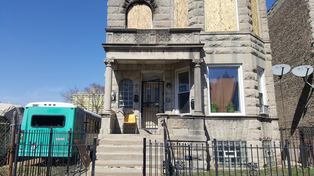 3852 W Monroe St., Chicago, IL 60624