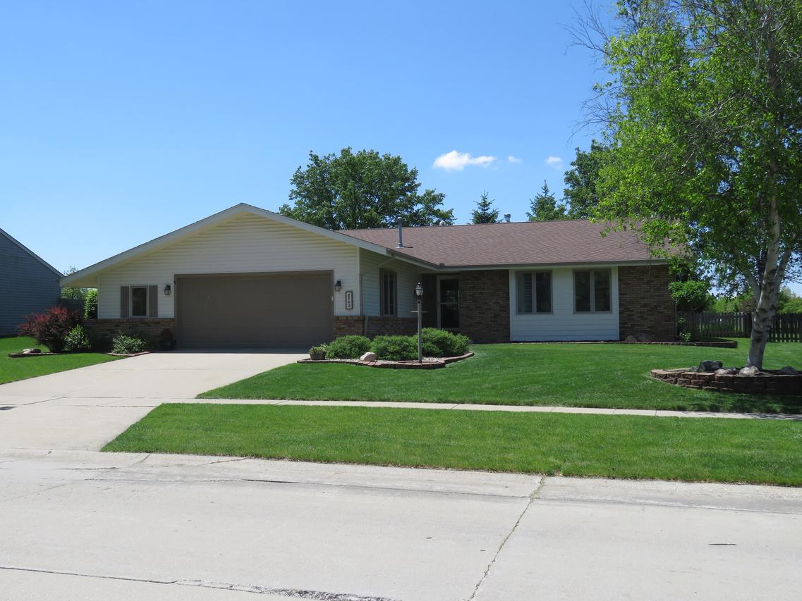 2703 Cherry Hills Dr., Champaign, IL 61822