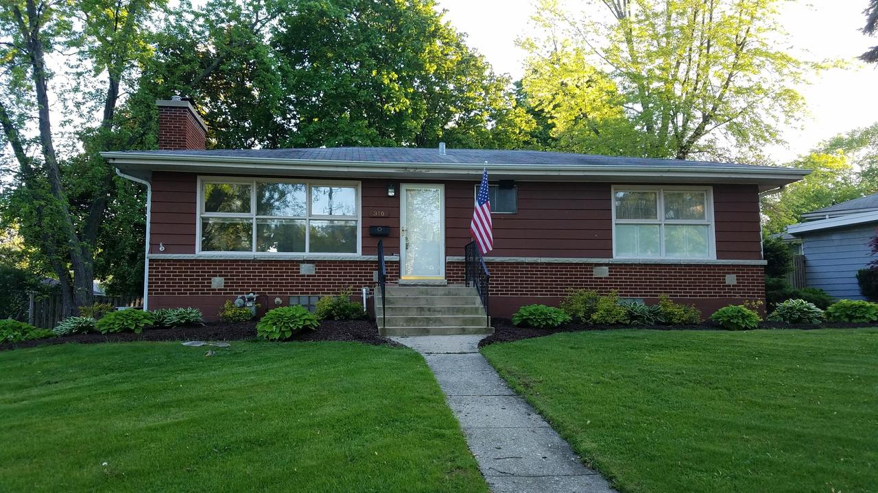 316 S Blanchard Dr., Wheaton, IL 60187