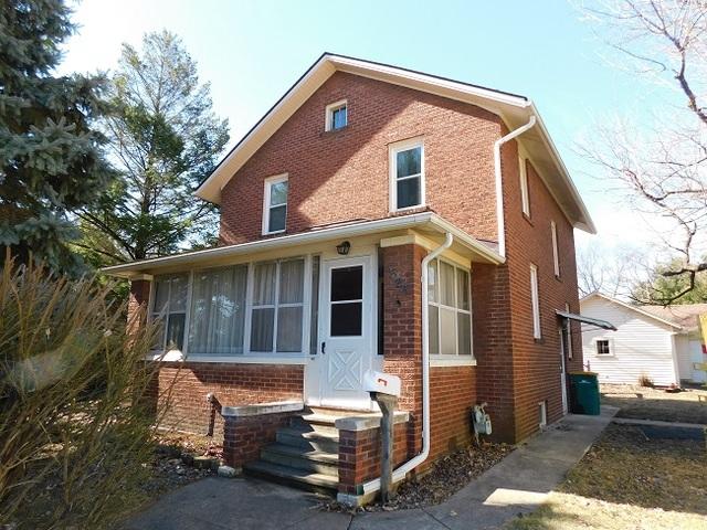 525 Center Cross St., Sycamore, IL 60178