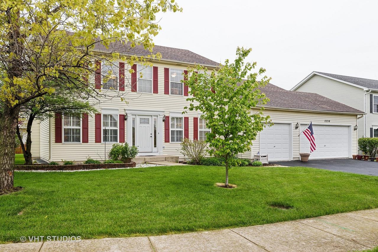 2239 Tremont Ave., Aurora, IL 60502