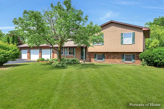 1238 Lakewood Dr., Lake Holiday, IL 60552