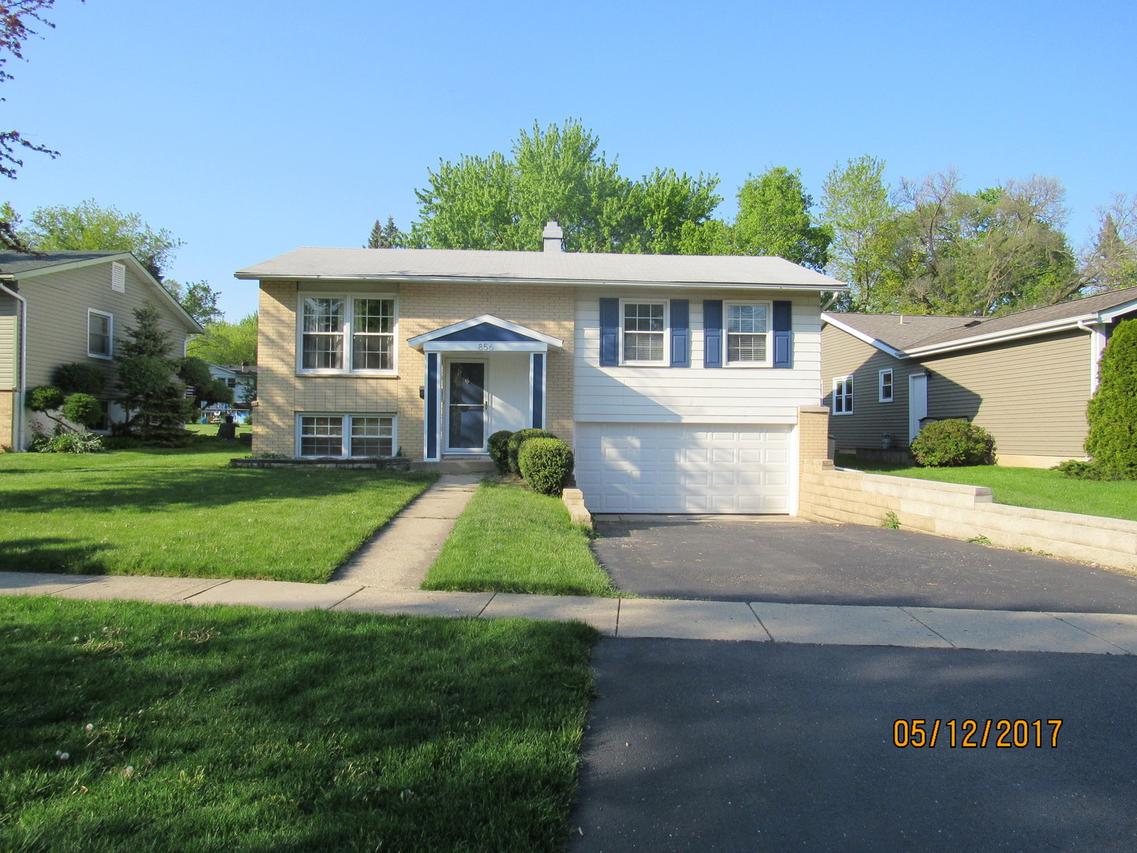 856 Bonniebrook Ave., Mundelein, IL 60060