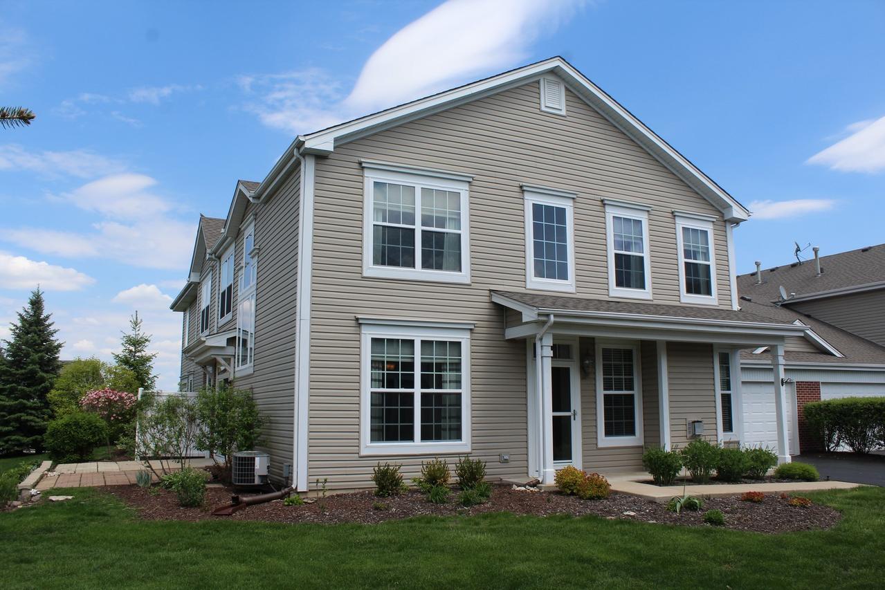 290 St James Pkwy. #B, Sugar Grove, IL 60554