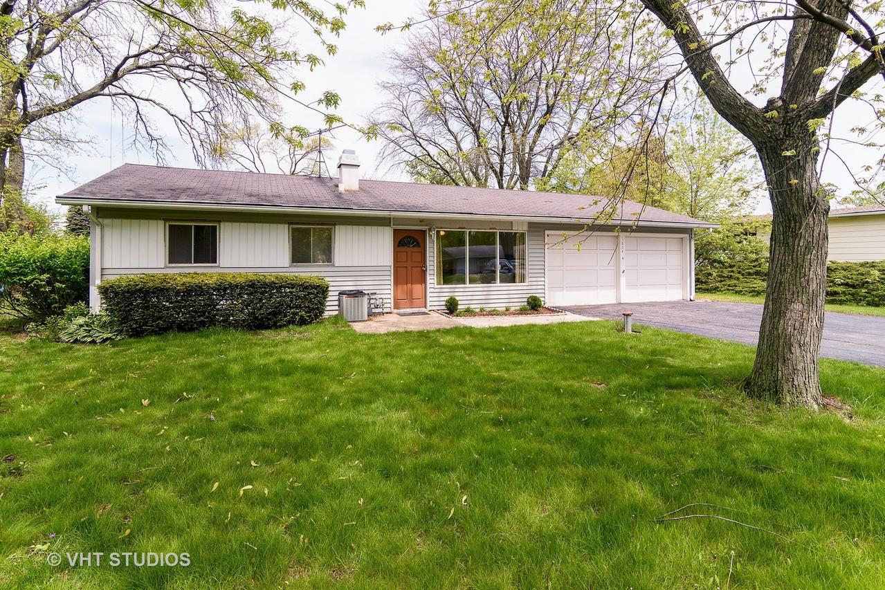 1804 E Park Pl., Arlington Heights, IL 60004