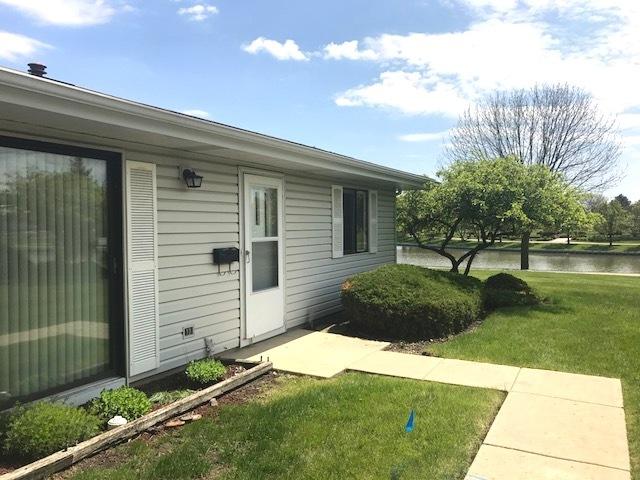 923 Shattuck Ln., Schaumburg, IL 60194